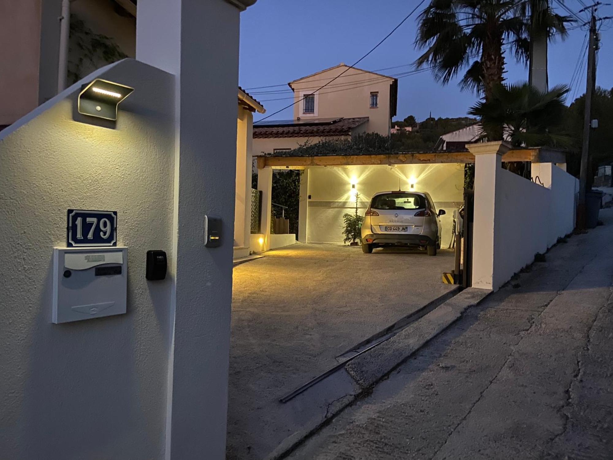 Sublime Logement Avec Vue Mer Et Jacuzzi La Ciotat Exterior foto
